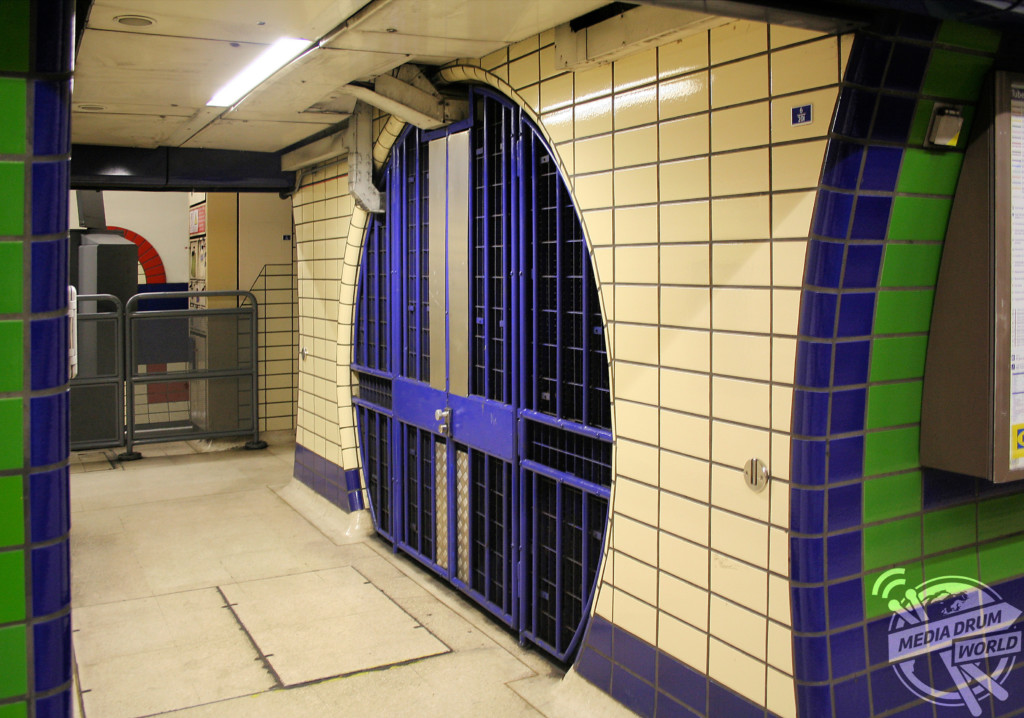 Piccadilly Circus Underground station. Former staircase entrance to Piccadilly Line lifts. Bowroaduk / mediadrumworld.com