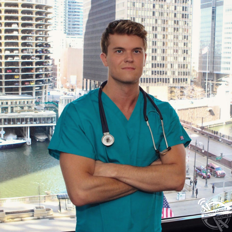 Is this the hottest male nurse on Instagram? 