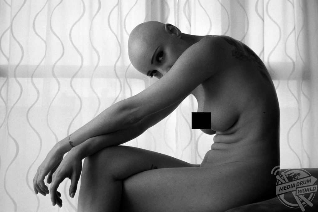 Bald Black Lady Naked - This Beautiful Bald Woman Bares All As She Poses Nude To Inspire Other  Sufferers Of Hair Loss | Media Drum World