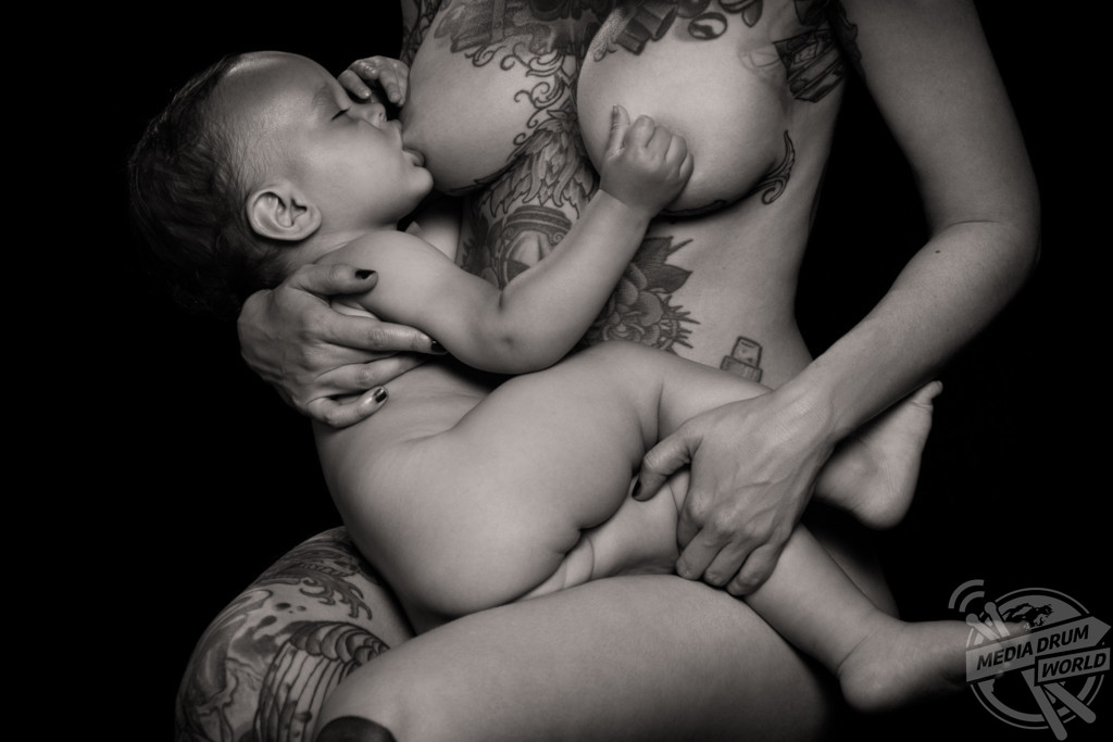 Naked Breastfeeding Pictures - XXX HQ Photos