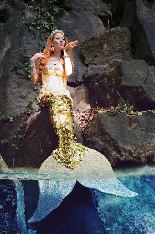 Meet The Deaf Mermaid Who Feels More Like Herself In A Tail Than With ...