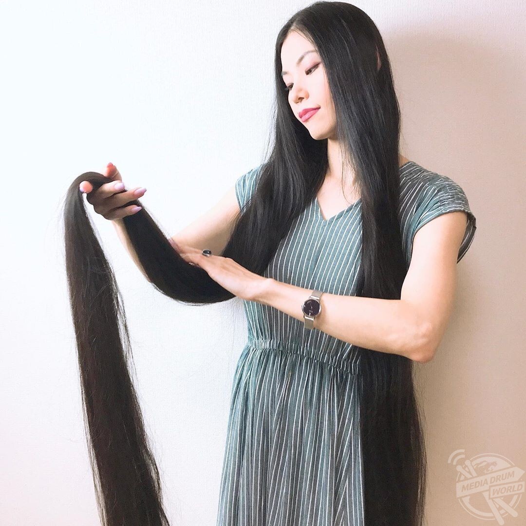 This Real-Life Rapunzel Hasn't Cut Her Hair In Over Fifteen Years | Media  Drum World