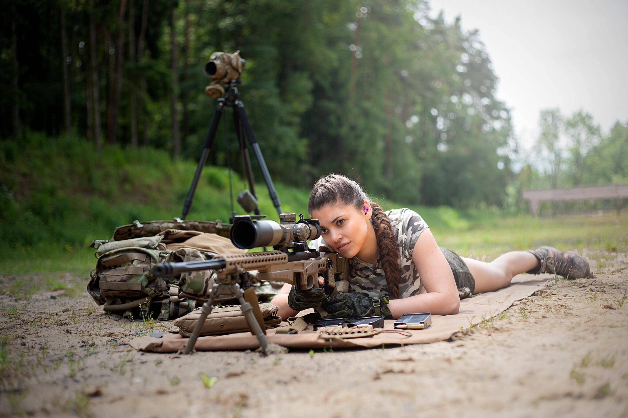This Huntress Raises Money For Animal Conservation By Posting 'Sexy&ap...