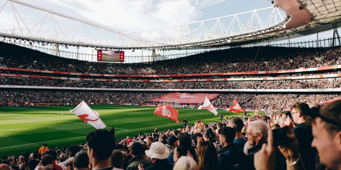 Football Round Up: Arsenal extend Premier League lead as Liverpool and Chelsea stage dramatic comebacks